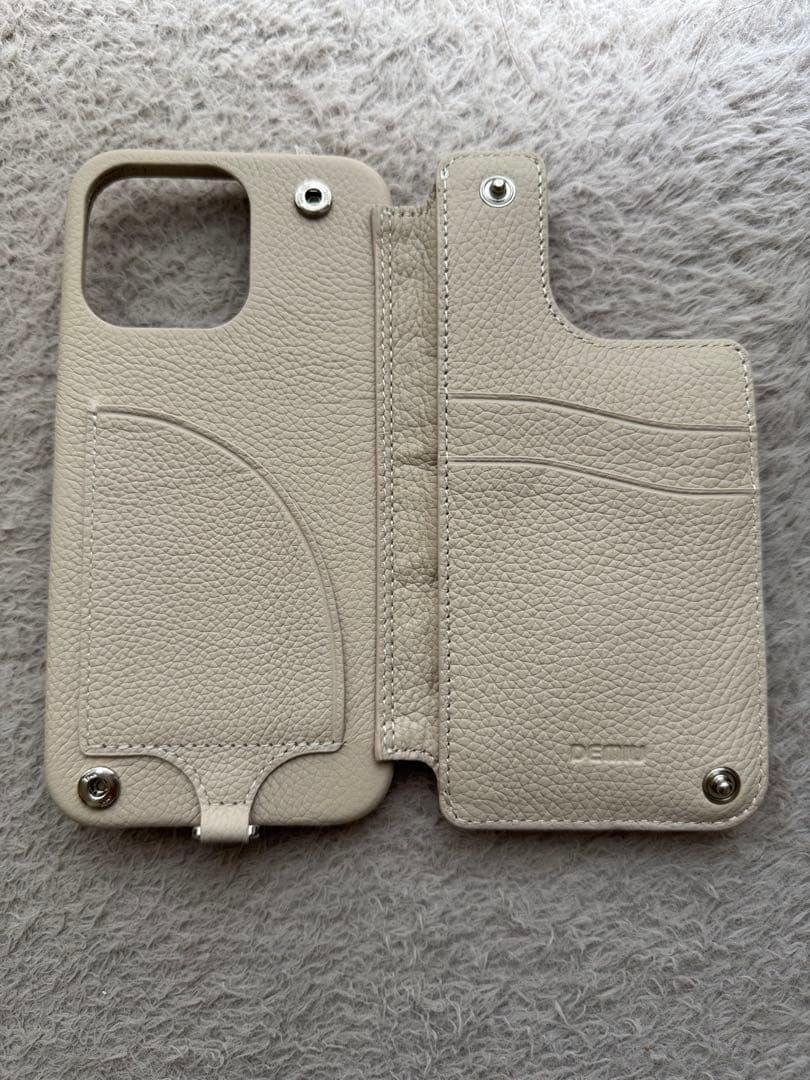 DEMIU　BALLON iPhone15ProMax ベージュ　ストラップ