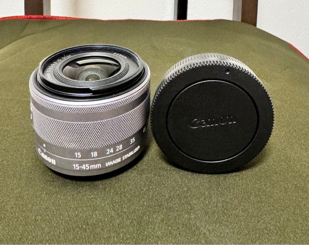 ■ 美品 ■ キヤノン　Canon EOS Kiss M ダブルレンズキット