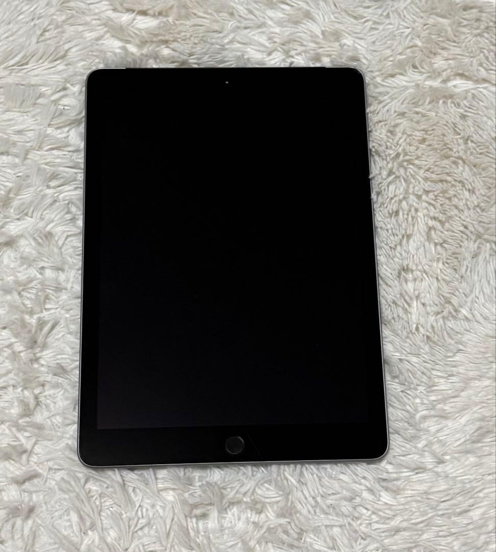 iPad 第6世代 (9.7インチ) 32GB WiFi + セルラー