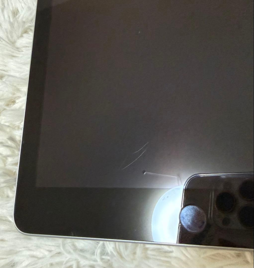 iPad 第6世代 (9.7インチ) 32GB WiFi + セルラー