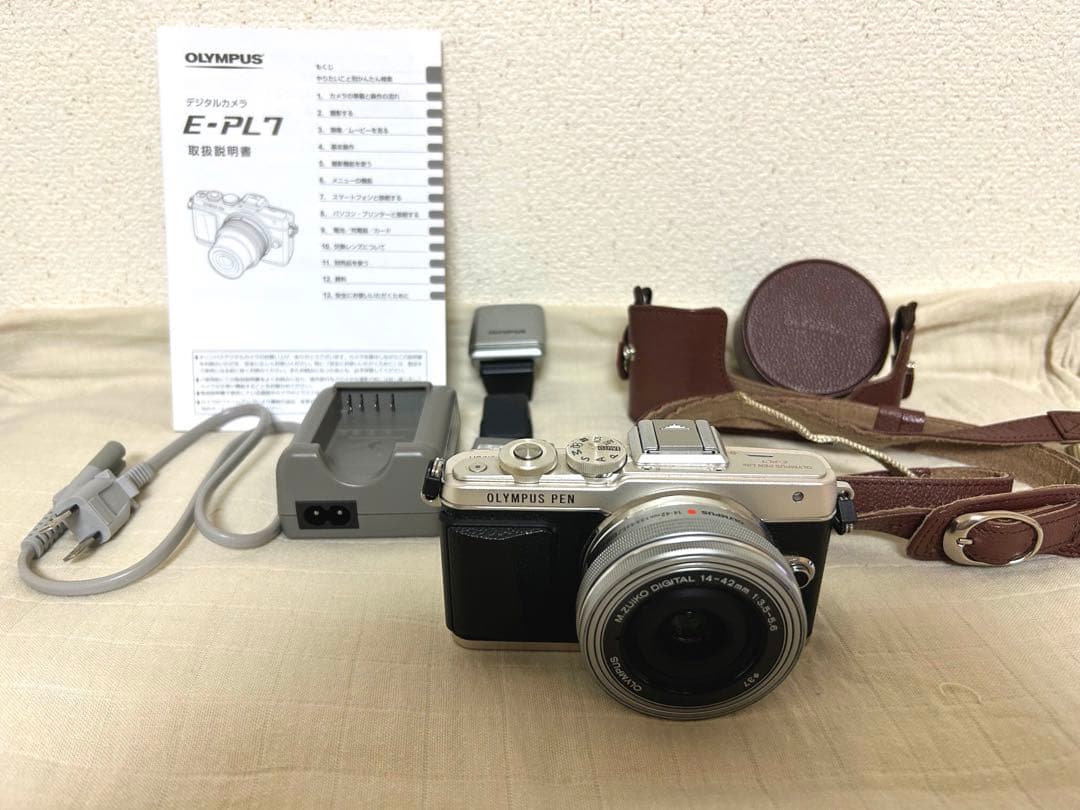 OLYMPUS PEN E-PL7 シルバー
