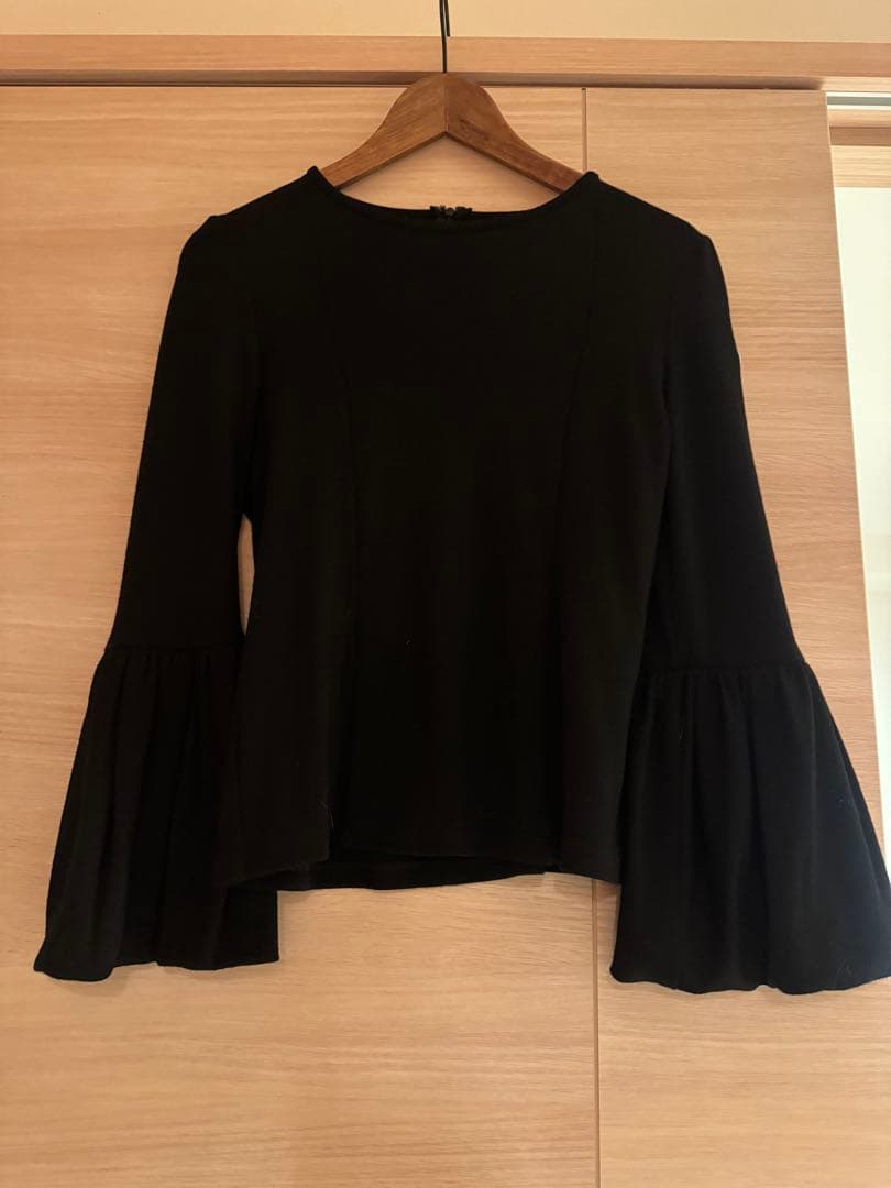 ほぼ未使用　borders WEEKEND BALLOON SLEEVE TOP