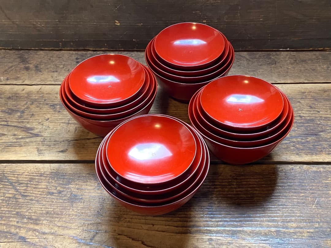 ミャ　プロフ必読願います♪ 能登蔵出し 輪島塗 朱漆 入れ子 四つ椀 4客