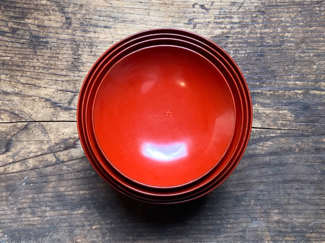 ミャ　プロフ必読願います♪ 能登蔵出し 輪島塗 朱漆 入れ子 四つ椀 4客