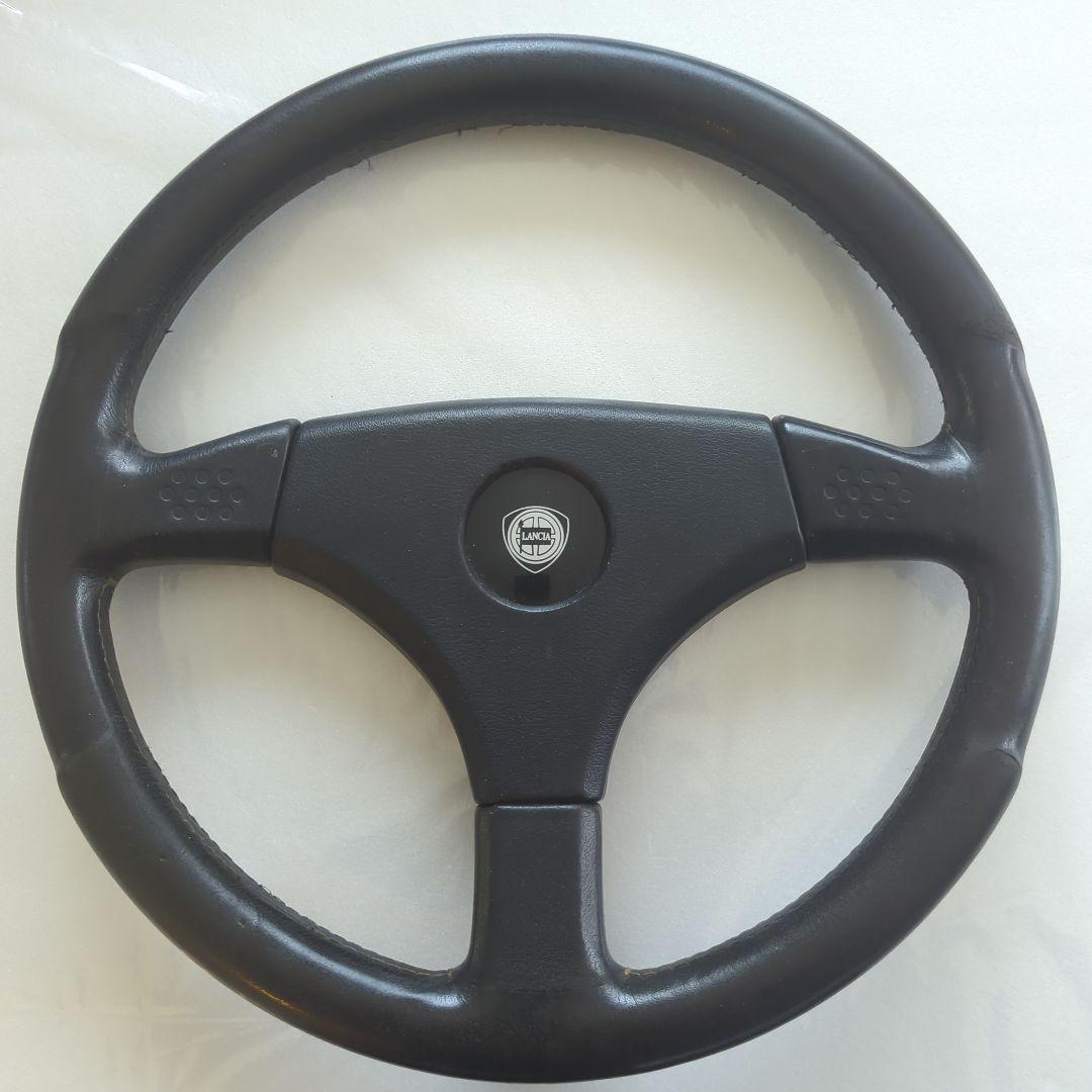ランチアデルタHFインテグラーレ純正　モモステアリング
