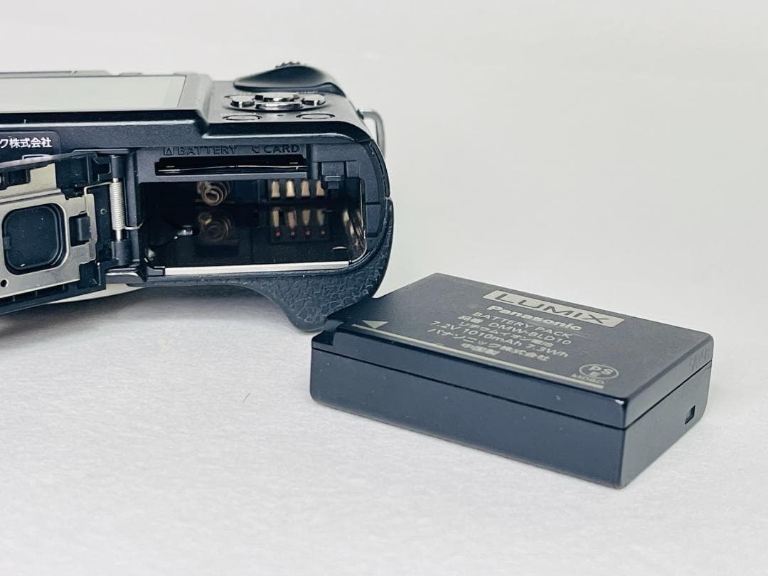 【ショット数5,121回】PANASONIC LUMIX DMC-GX1 ボディ