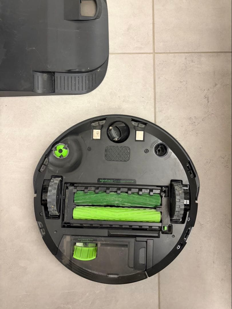 iRobot ルンバ j7+ ゴミ収集ドック付 Wi-Fi対応 クリーンベース