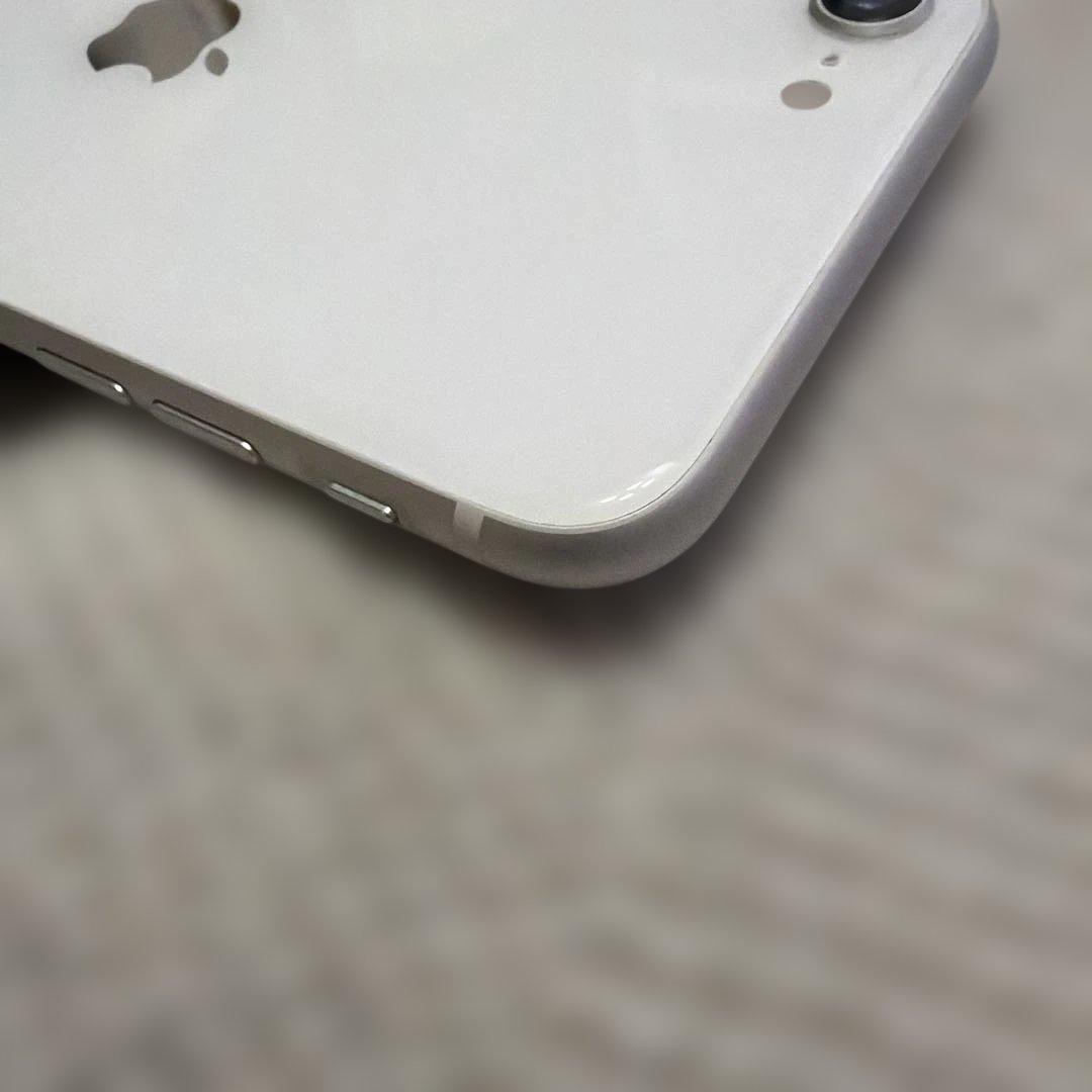 iPhone SE2 ホワイト　64