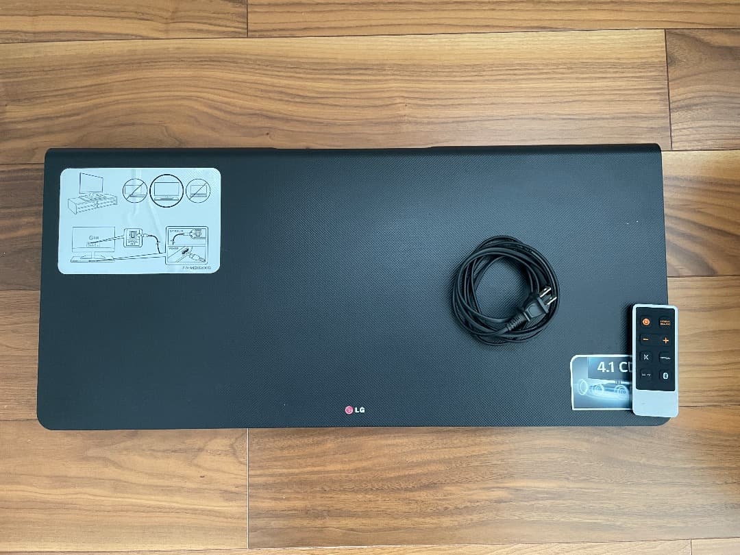 LG製　4.1チャンネルサラウンドシステム「サウンドプレートLAP340」