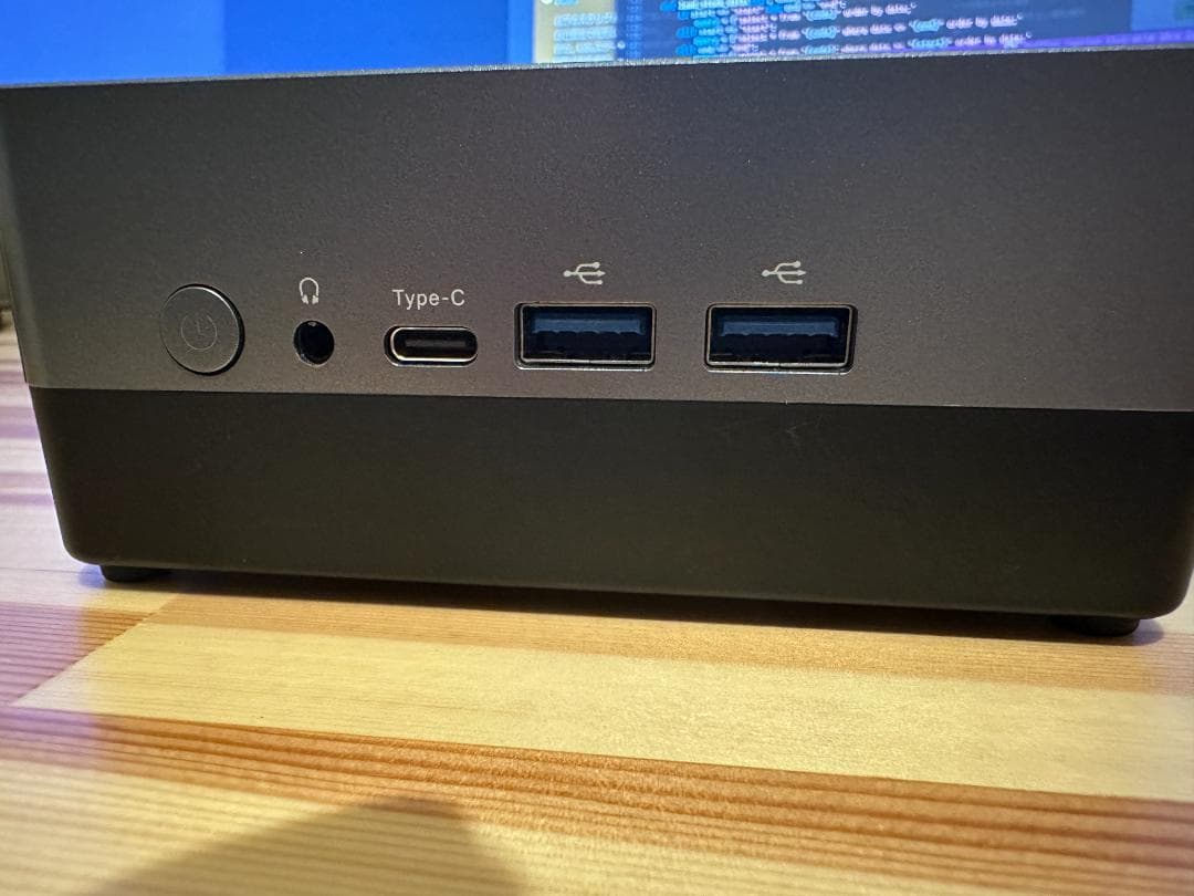 GMKtecミニPC i5-1135G7/16GB/512GB SSD/OSなし