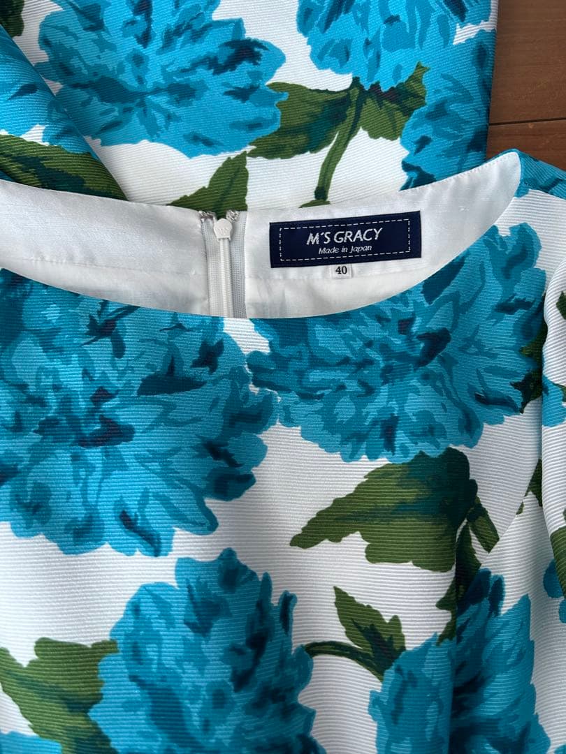 MS GRACY 青い花柄 半袖ワンピース