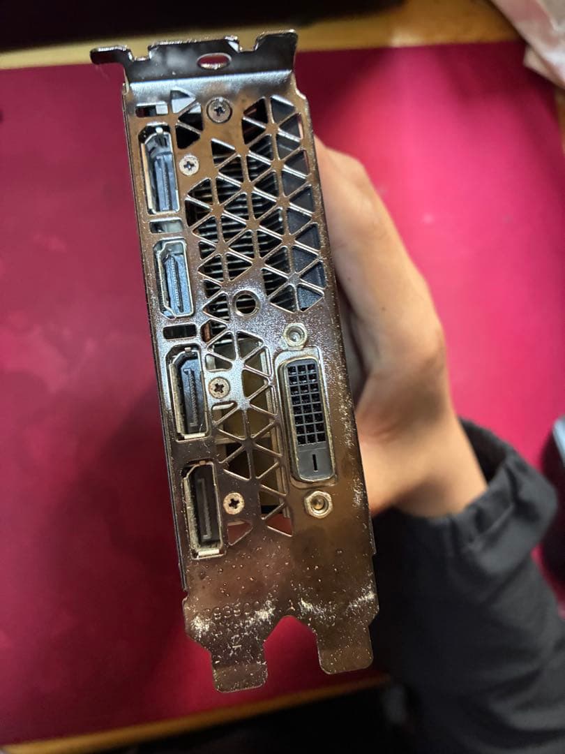 gtx1070 動作確認済み　値引き致しました。10000→9000円