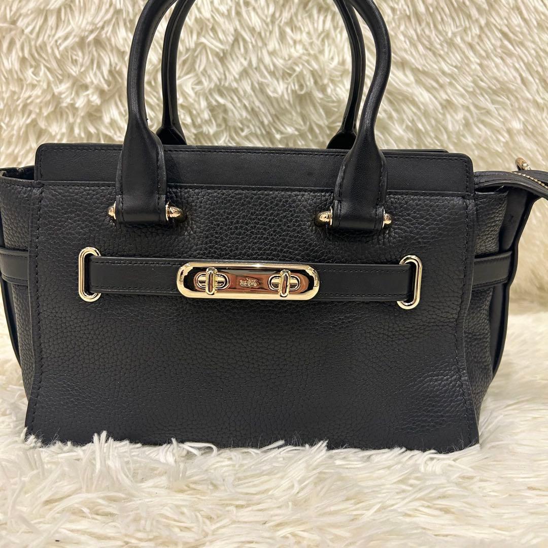外観美品コーチ coach スワッガー ハンドバッグ レザー ターンロック