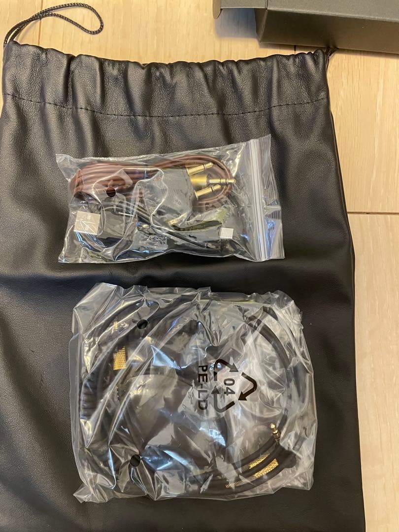 VH-Q1 ブラック ワイヤレスヘッドホン