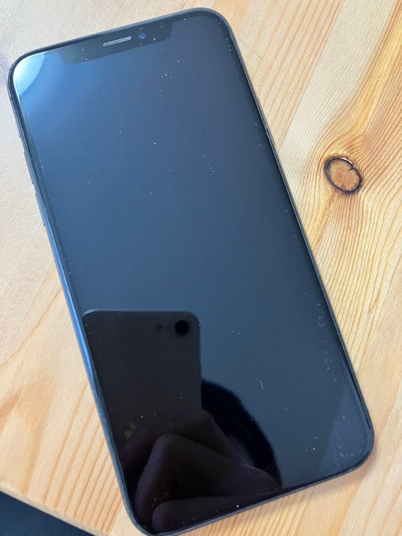 iPhone Xs 256GB ブラック 背面ひび