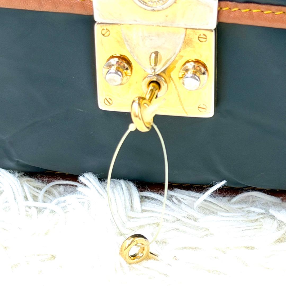 HUNTING WORLD ハンティングワールド ショルダー バッグ バチュー