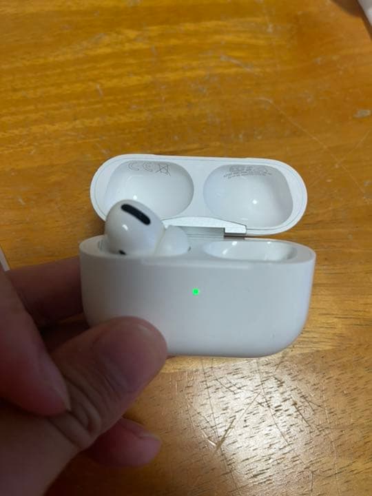 【左片耳のみ・傷あり】Apple AirPods Pro MLWK3JA