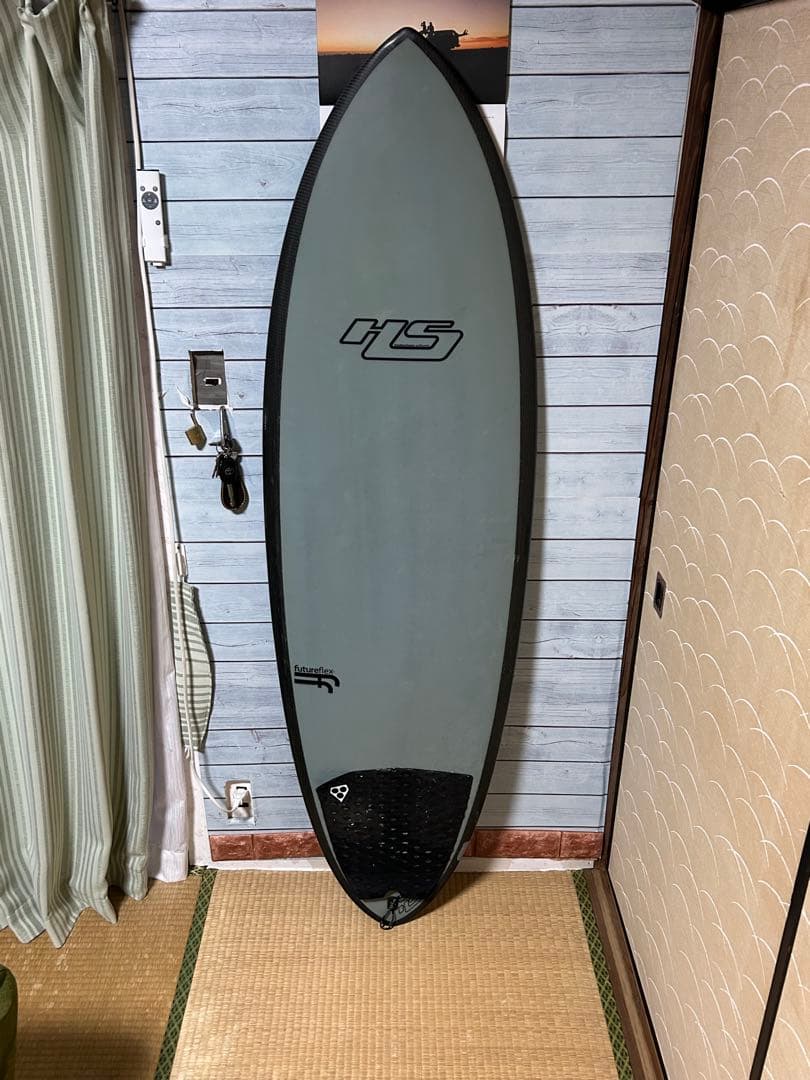 ヘイデンシェイプス　ヒプトクリプト5,8 フィン&ボードカバー付き