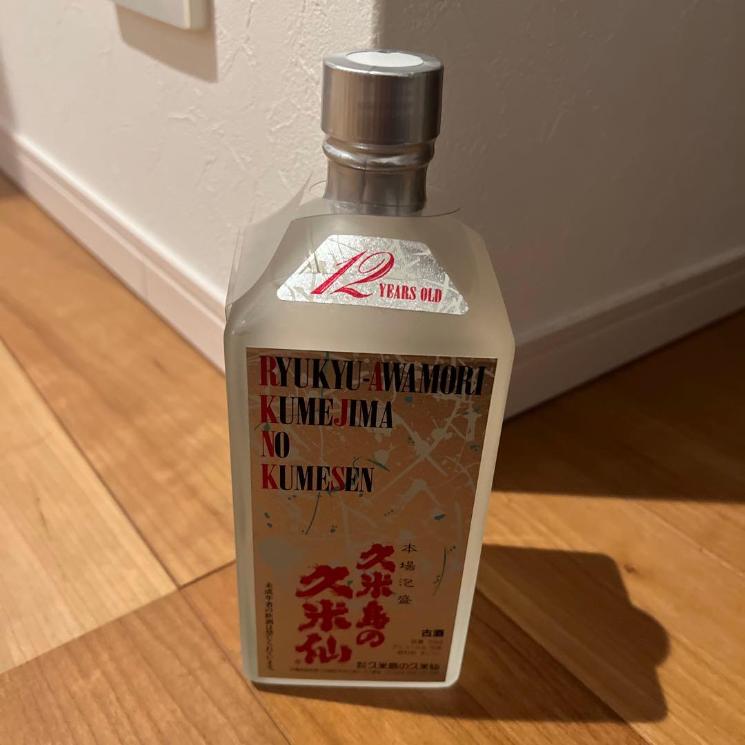 【終売品】　泡盛　古酒　久米島の久米仙　ホワイト12  熟成30年以上