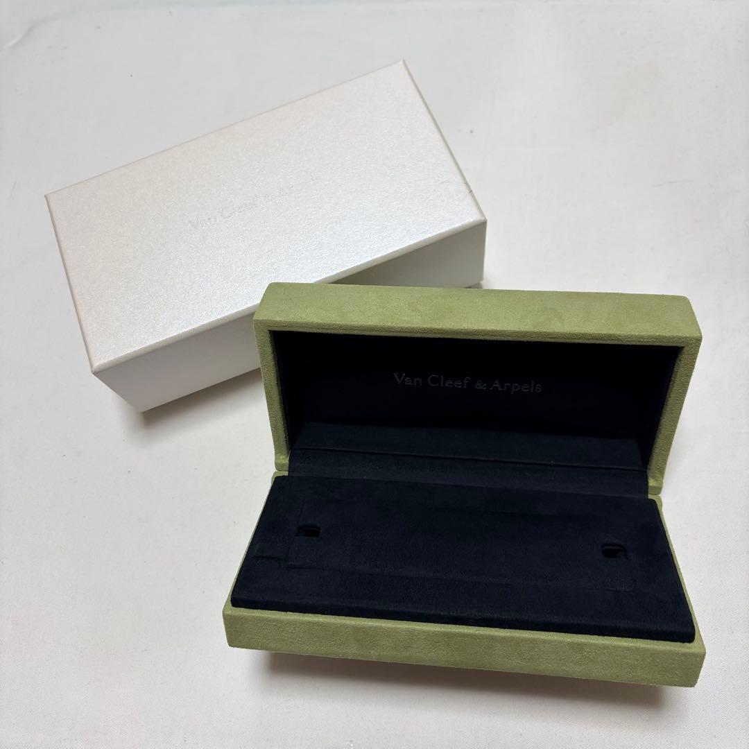 極美品　ヴァンクリーフ&アーぺル　ブレスレットケース　空箱　現行品