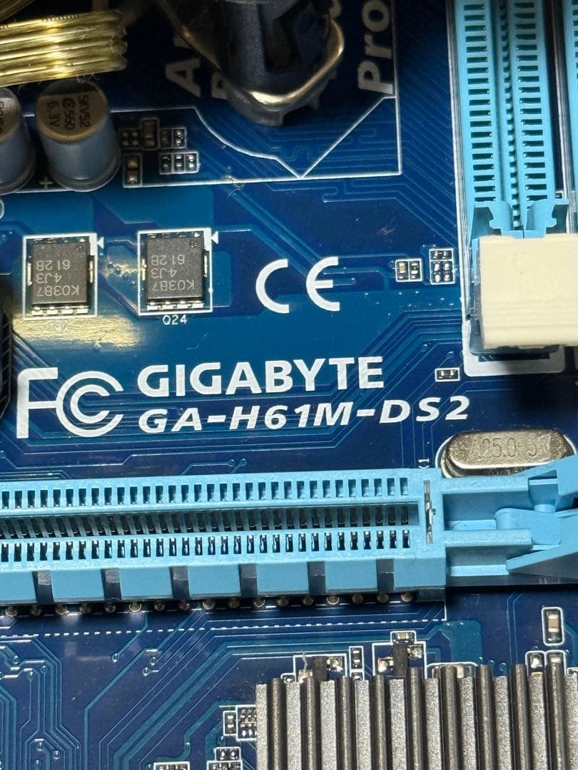 GIGABYTE GA-H61M-DS2 マザーボード＋core i7cpu