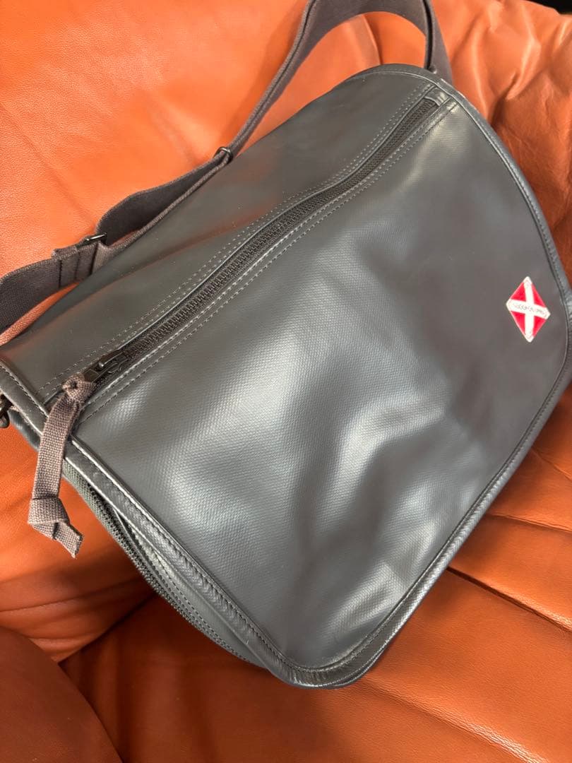 美品　LUGGAGE LABEL LINER ショルダーバッグ