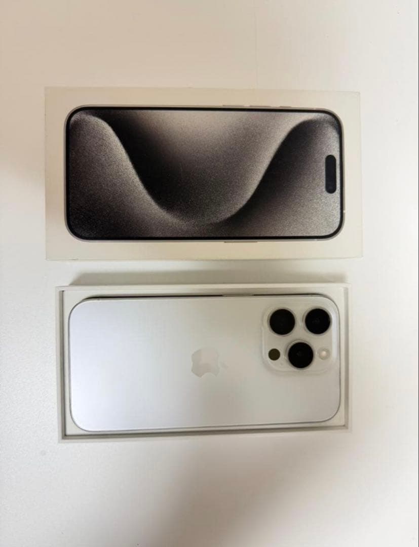 Apple iPhone 15 Pro 256GB バッテリー95%