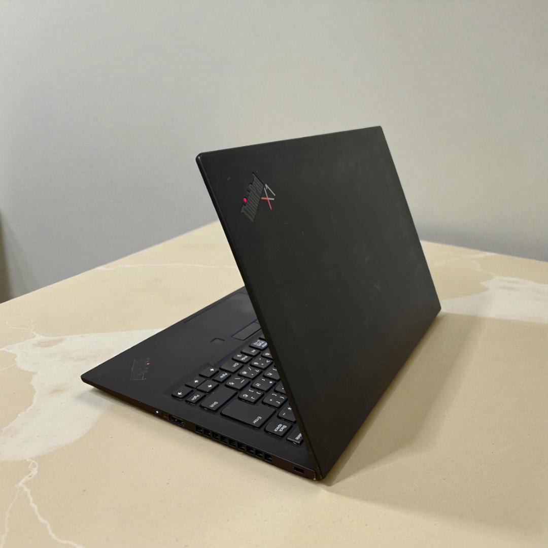 y48＊第10世代 Corei5 ThinkPad X1 Carbon Gen8