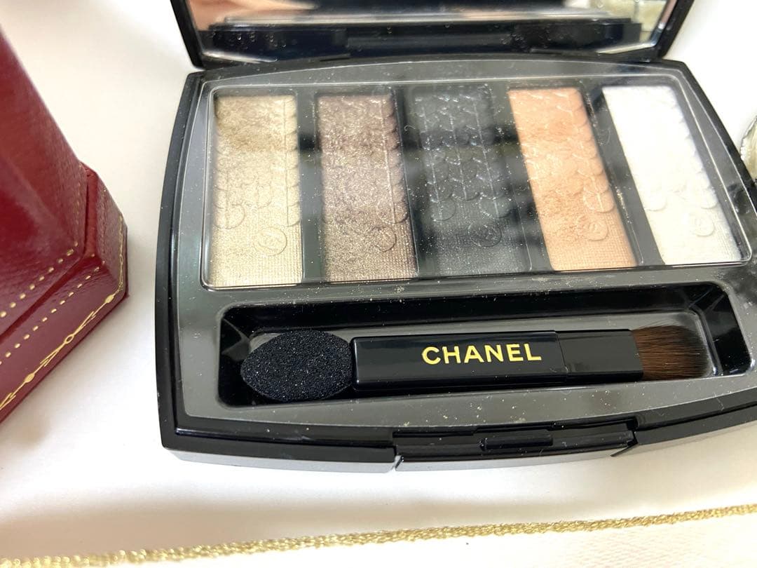 【使用一回】クリスマス限定CHANEL ルミエールグラッフィック　アイシャドウ