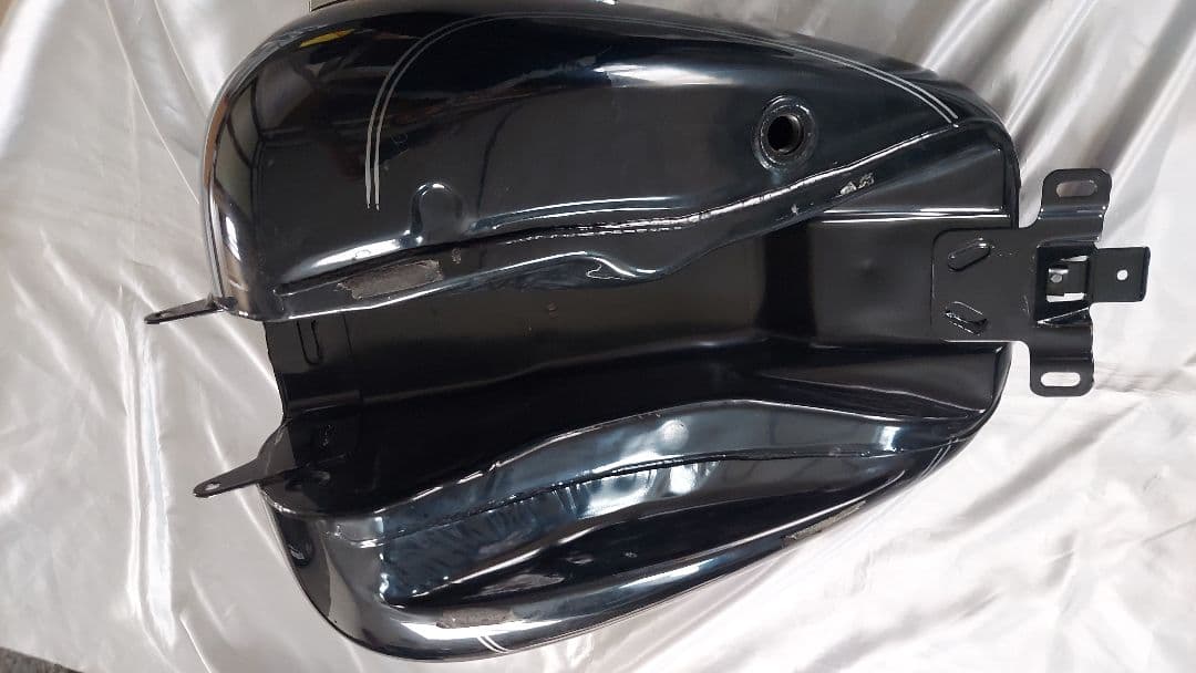 ハーレーダビッドソン 純正ブラックタンク　FLHX FLTR