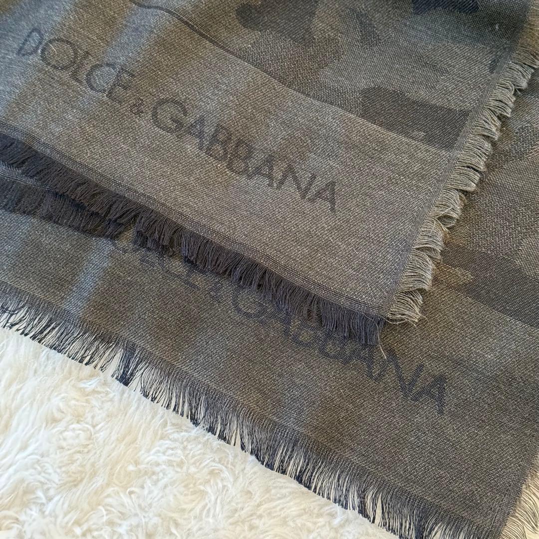 超美品　ドルチェ&ガッバーナ　ストール　イタリア製　モダール　シルク混　ロゴ