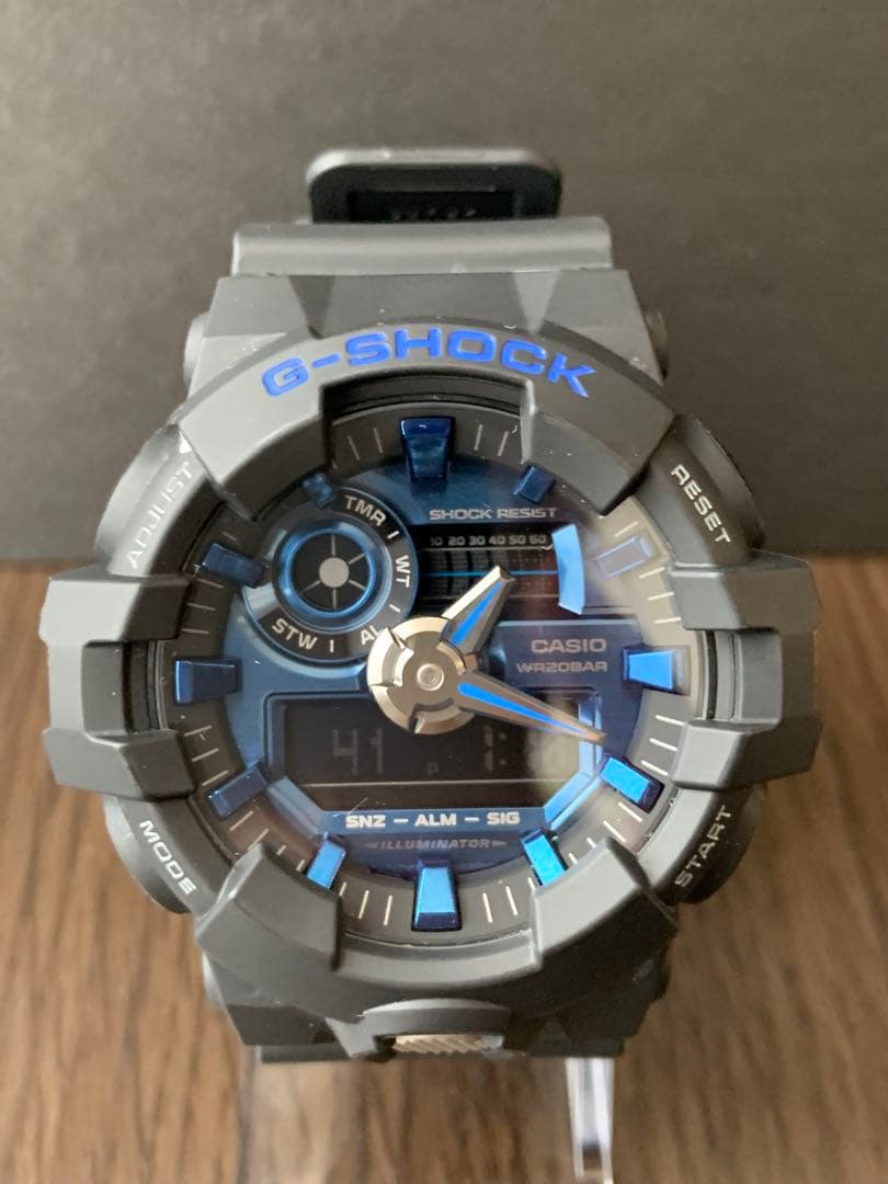 【新品】CASIO G-SHOCK GA-710 ジーショック 早い者勝ちです