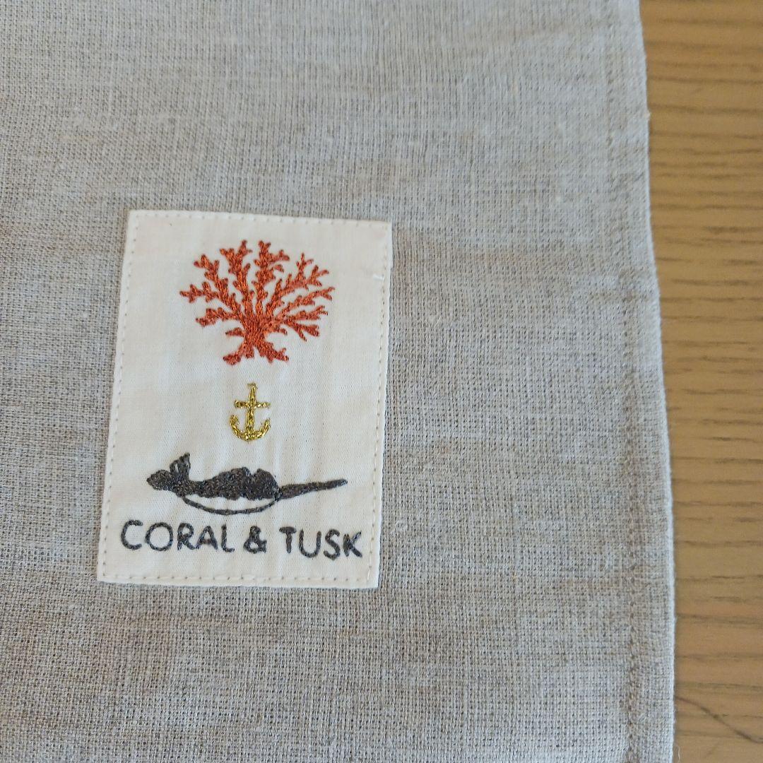 コーラル&タスクときょうの猫村さんとのコラボ限定リネン製クッションカバー