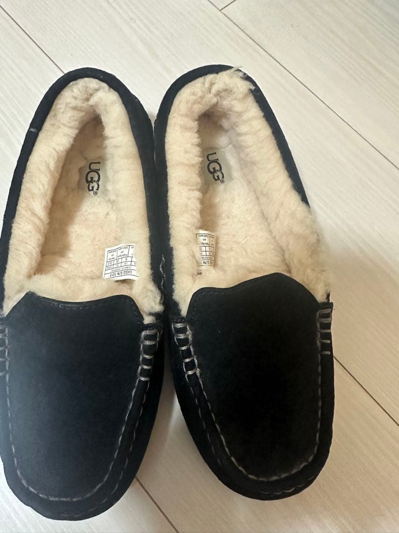 UGG アンスレーブラック　未使用