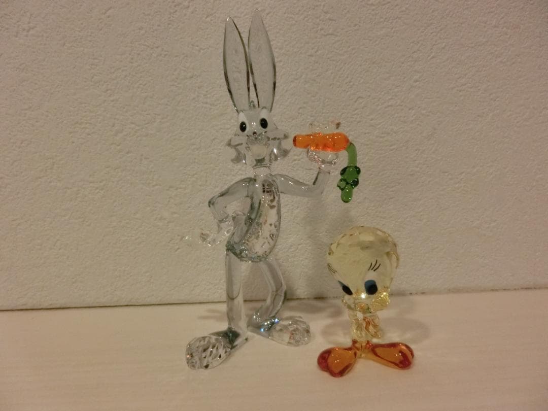 Peony　美品　スワロフスキー　バッグス・バニー＆トゥイーティー
