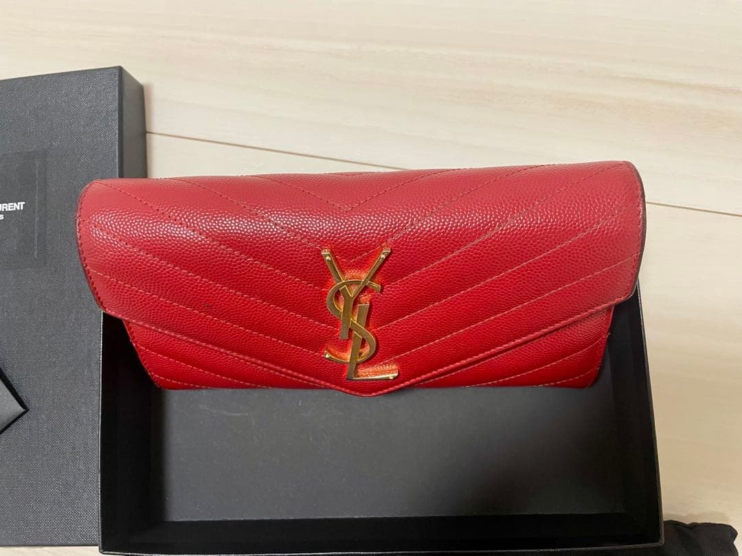 Saint Laurent レッド長財布 YSLロゴ