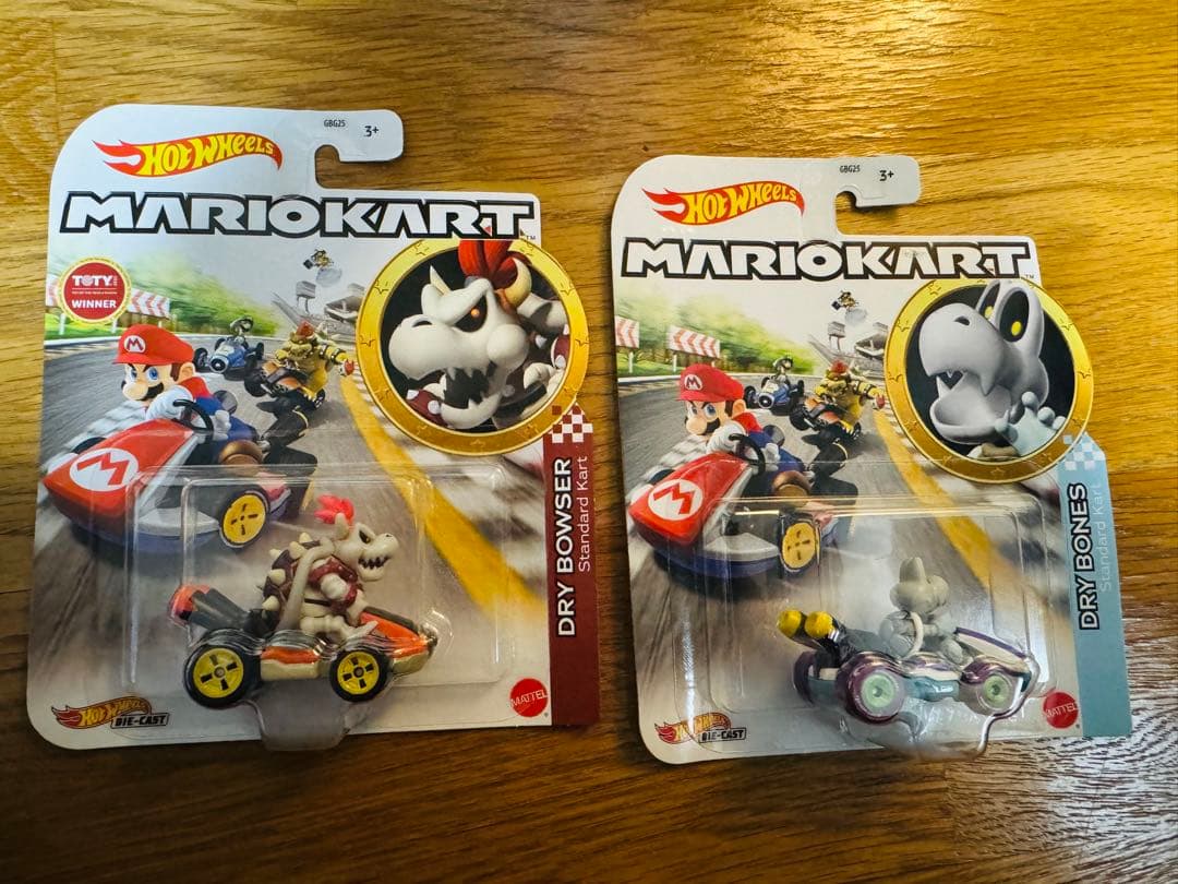 ホットウィール　マリオカート　ほねクッパ　カロン