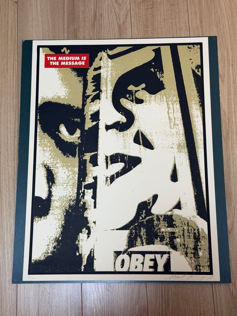 OBEY シルクスクリーン　シェパードフェアリー　GIANT OBEY ポスター
