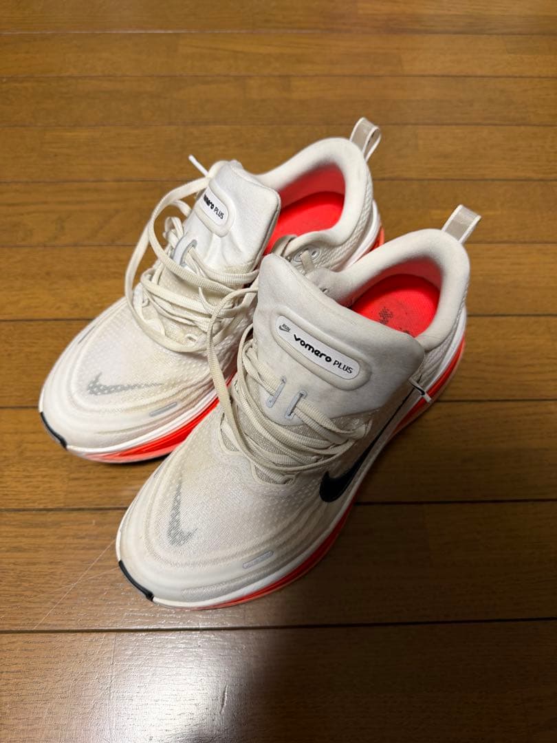 NIKE(ナイキ)ボメロプラス 26.0cm