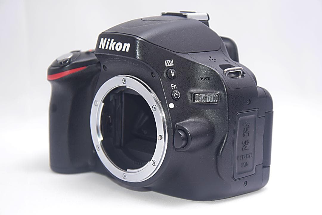 ❤美品❤スマホ転送OK❤Nikon D5100❤自撮,動画OK❤