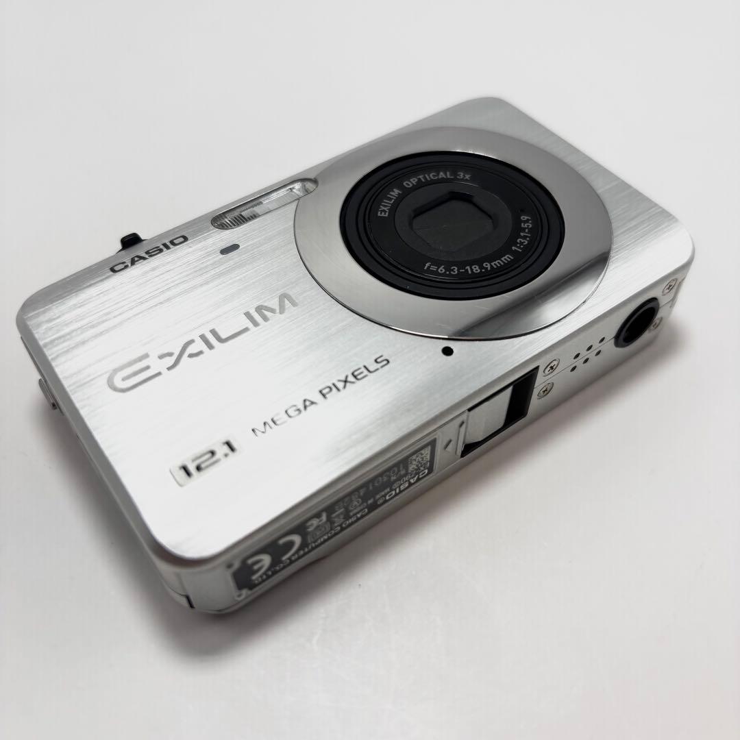 【週末限定値下げ】【付属品完備】CASIO EXILIM EX-Z90 シルバー
