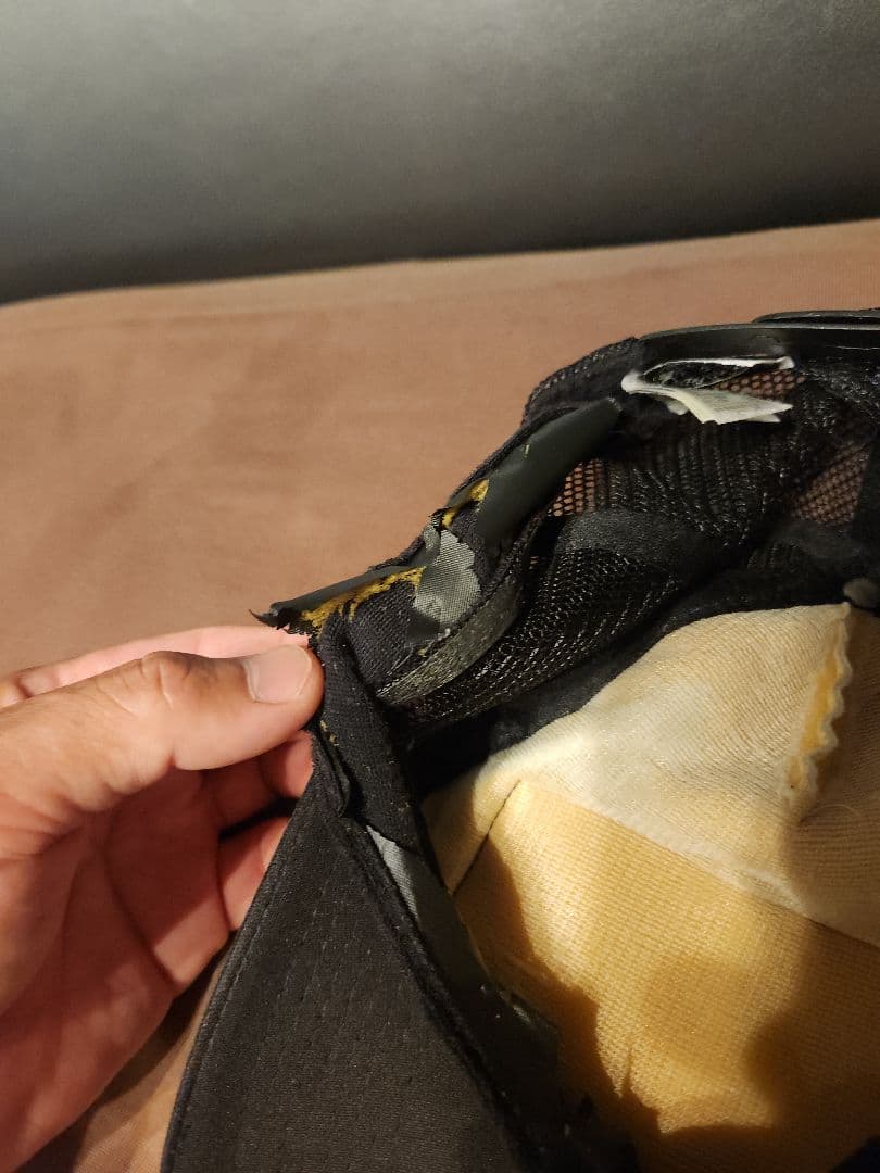 CHROME HEARTS トラッカーキャップ ホワイト/ブラック　破れ有り