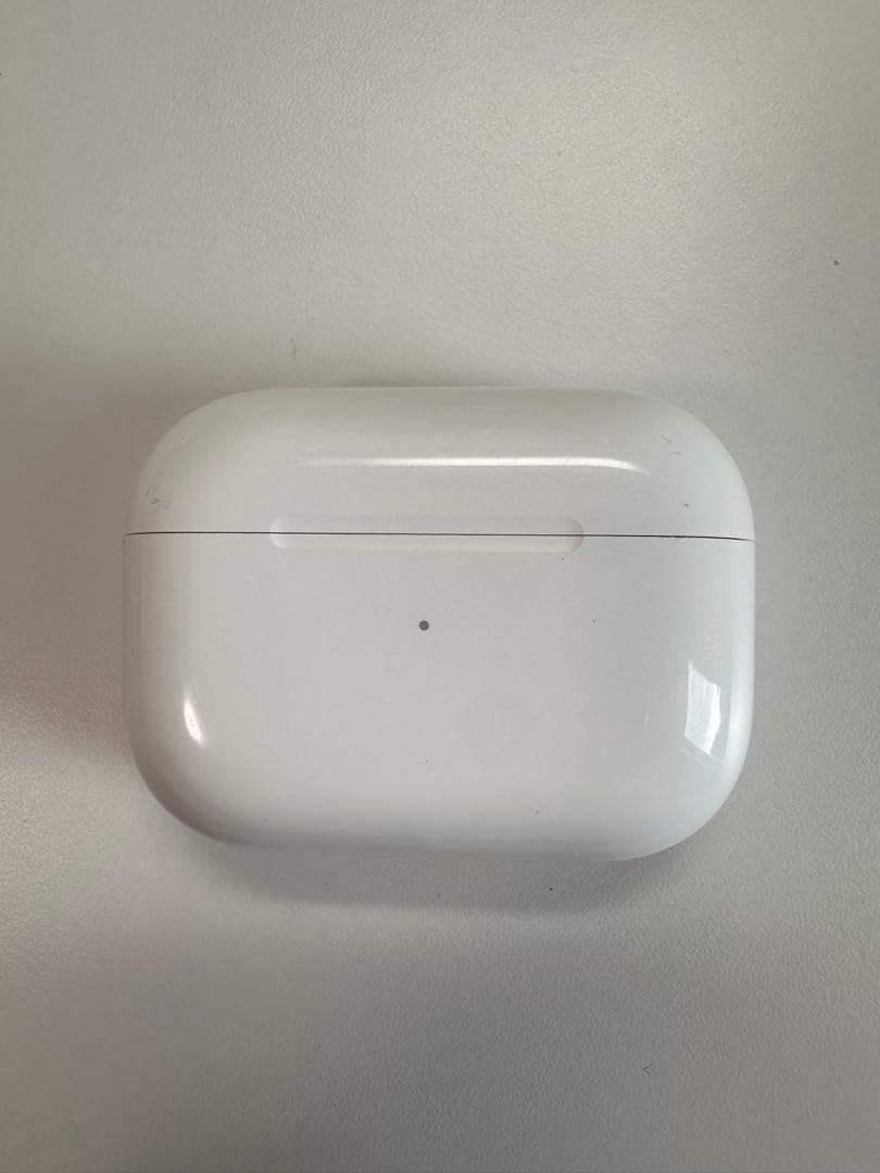 Apple AirPods Pro 第二世代　充電ケース ホワイト　a2968