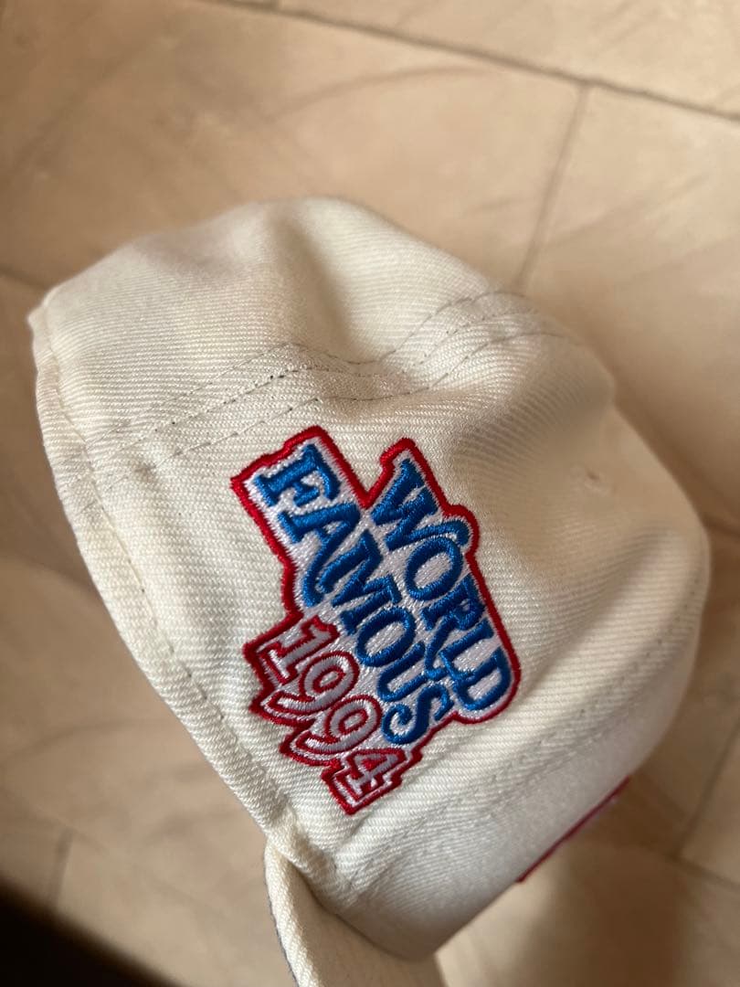 Supreme ニューエラ　白　ベースボールキャップ 7 1/2