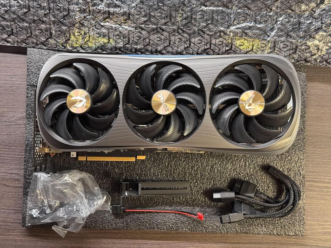グラフィックボード・グラボ・ビデオカード ZOTAC GeForce RTX4090 AMP Extreme AIRO