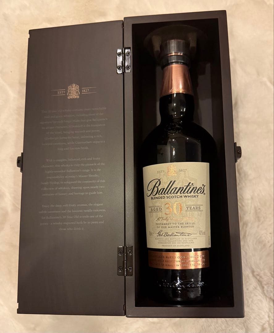 ウイスキー Ballantine's 30 Years Aged Whisky