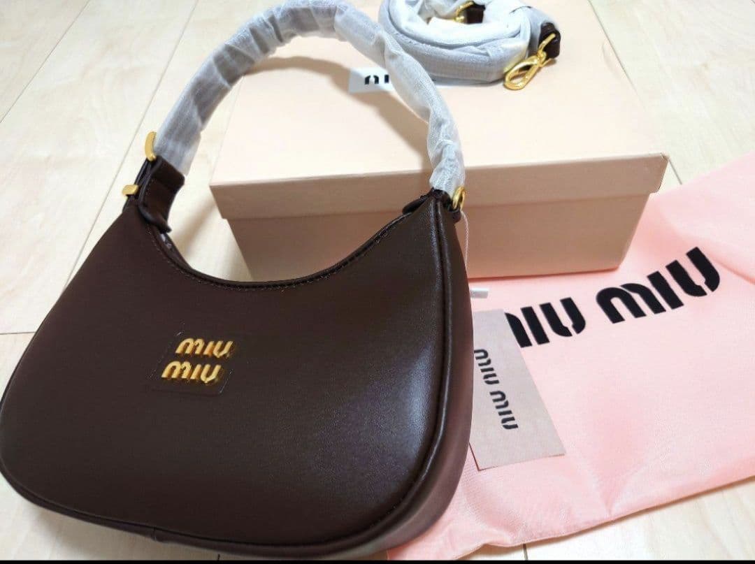 ショルダーバッグ