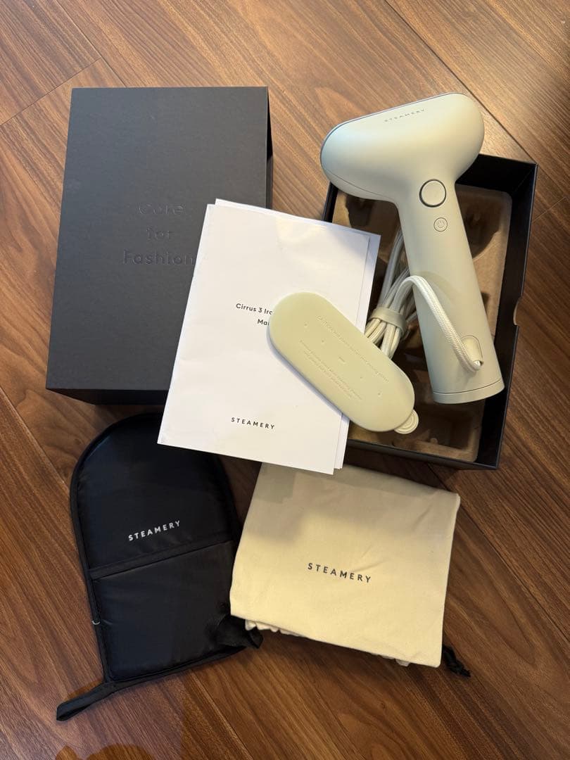 STEAMERY 3 ハンドヘルドスチームアイロン