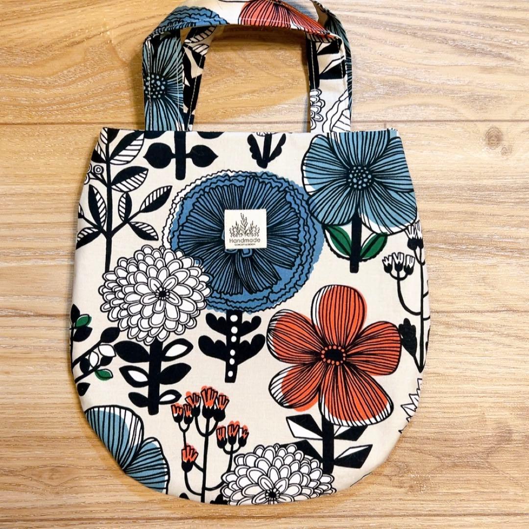 キラキラ⭐️　　花＆猫