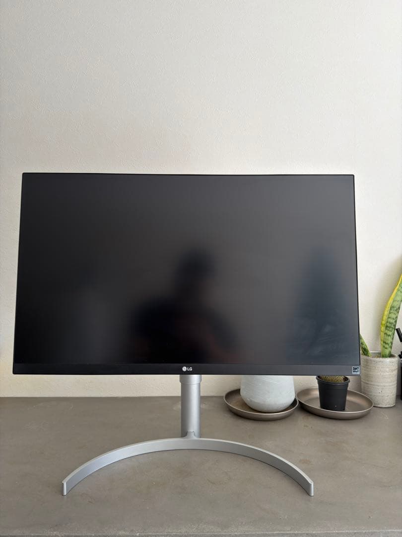 LG 27UN850-W 27インチ 4Kモニター